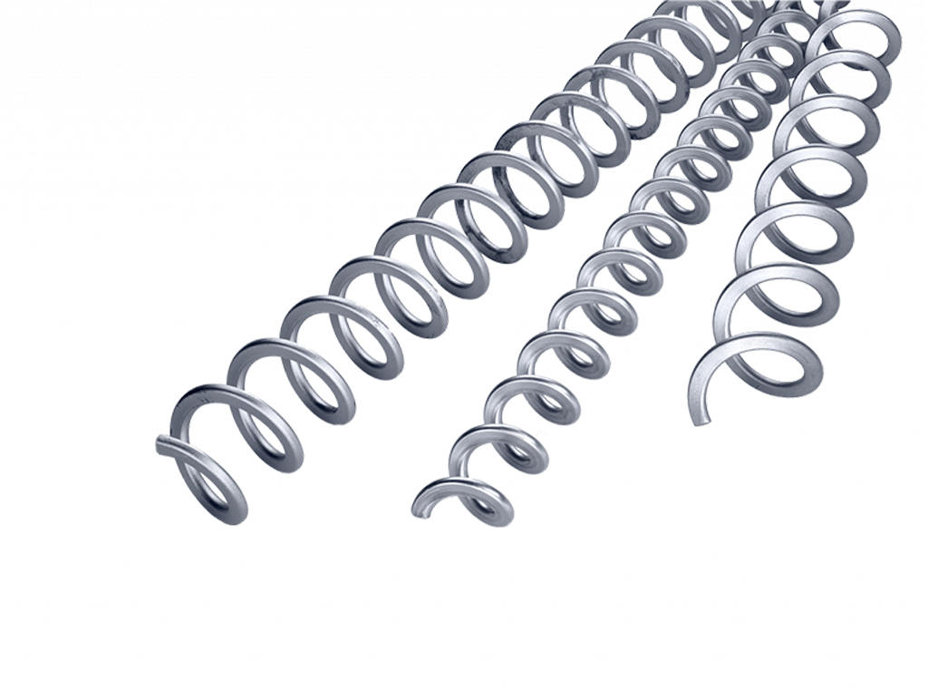 Vier metallische Spiralfedern unterschiedlicher Länge und Dicke sind diagonal auf einem weißen Hintergrund angeordnet, wobei jede Feder parallel zu den anderen steht.